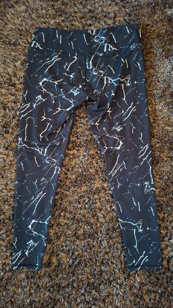 Donker grijze  marmerprint legging - Maat 1XL, Legging, Zwart, Overige maten, Ophalen of Verzenden