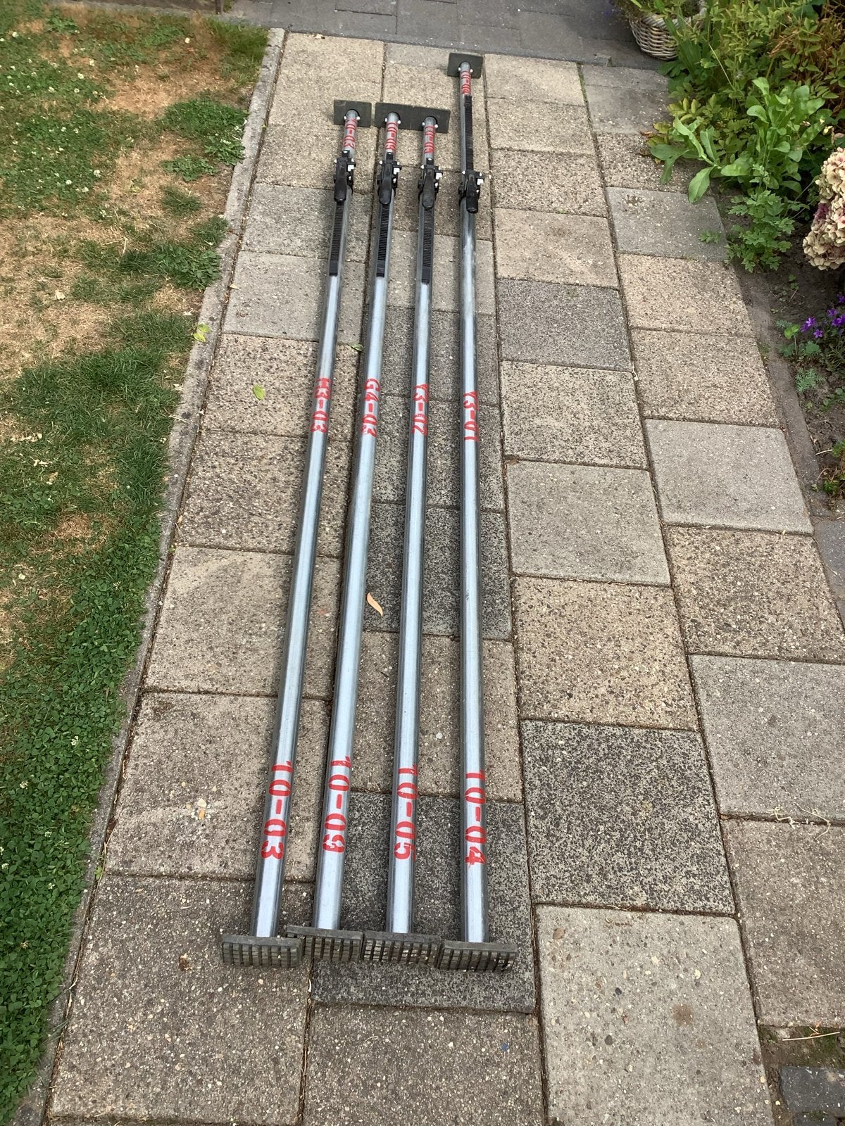 Verstelbare ladingstangen 2.25m - 2.60m (4 stuks), Ophalen, Gebruikt, Overige merken