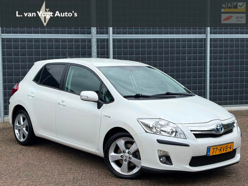 Toyota Auris 1.8 Full Hybrid Executive, Auto's, Euro 5, Gebruikt, 4 cilinders, Wit