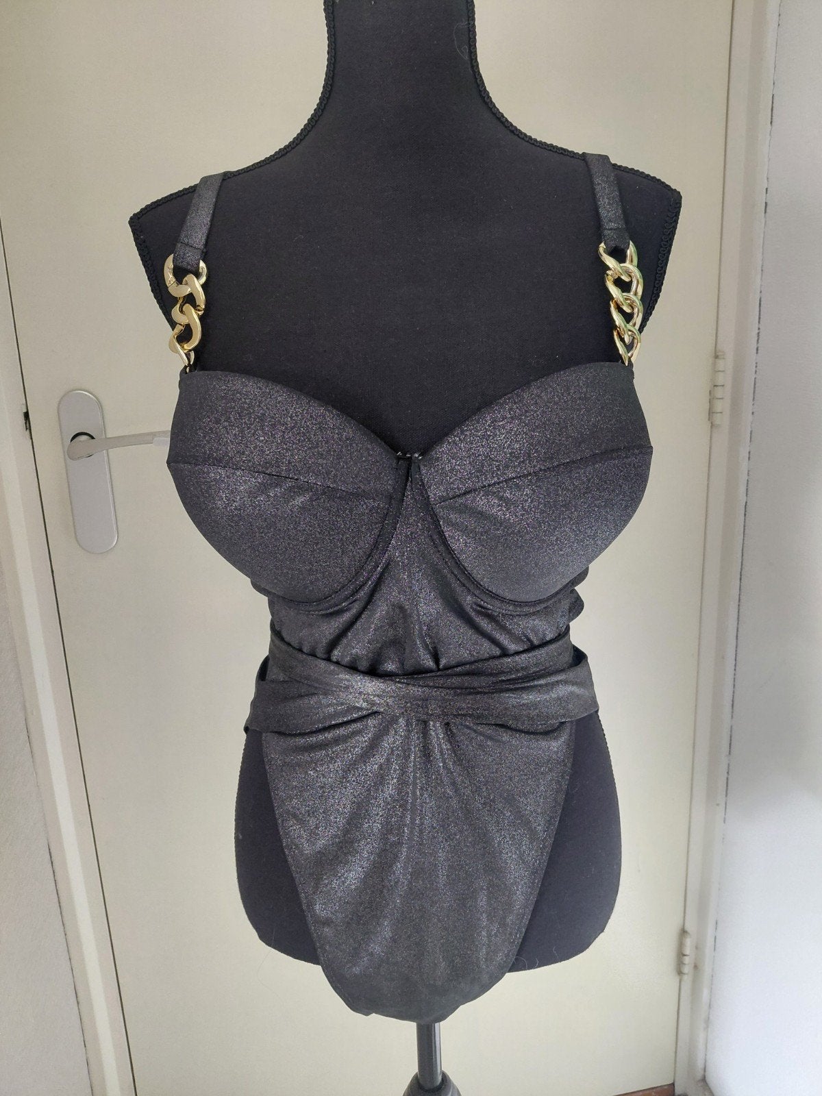 Prachtige Gold Chain Bikini - Nieuw, Maat 2XL, Ophalen of Verzenden, Nieuw, Overige kleuren, Bikini