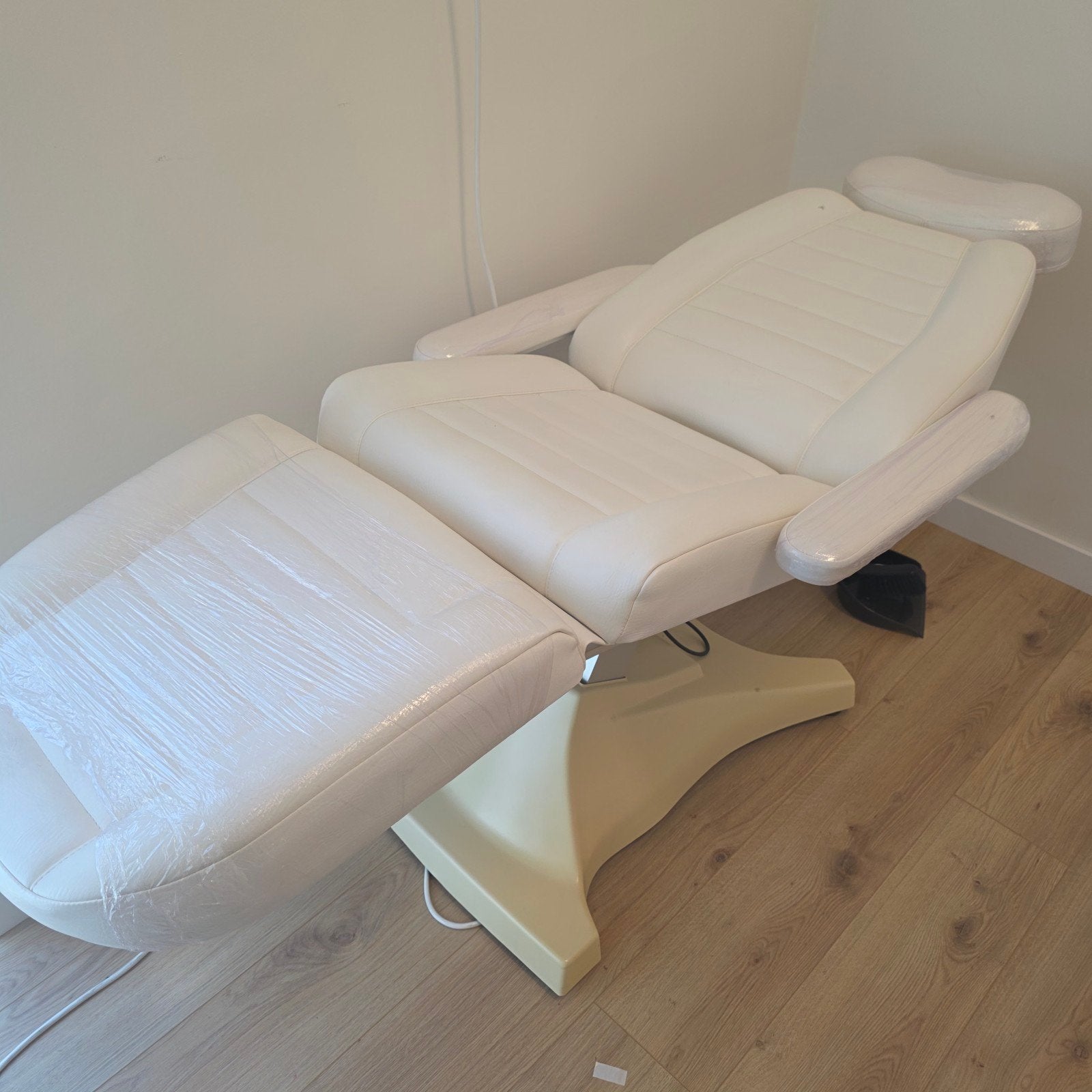 Elektrische behandelstoel gebruikt, Huis en Inrichting, Stoelen, Ophalen