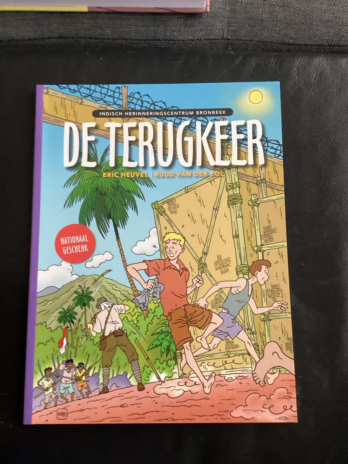 De Terugkeer - Nationaal Geschenken Stripboek, Boeken, Stripboeken, Eén stripboek, Ophalen of Verzenden, Zo goed als nieuw