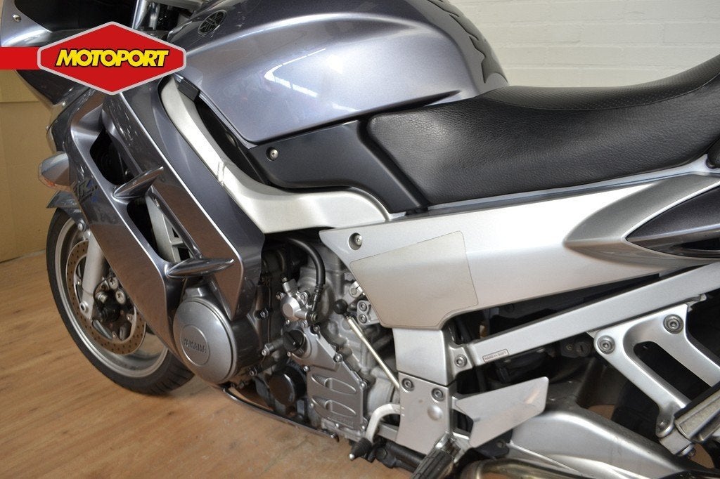 Yamaha FJR 1300 (bj 2004), Motoren, Motoren | Yamaha, Klantenservice@yamaha-motor.nl, Sport, Koolhovenlaan 101
1119 NC  Schiphol-Rijk, NL