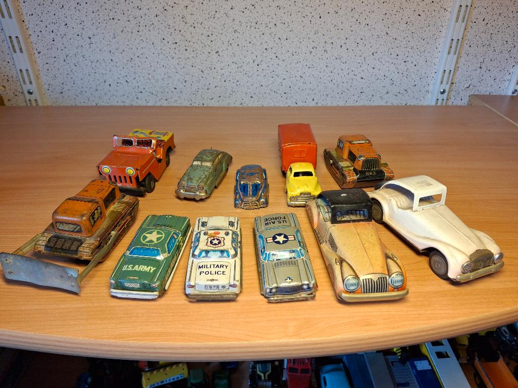 11 vintage blikken autootjes, Antiek en Kunst, Ophalen of Verzenden
