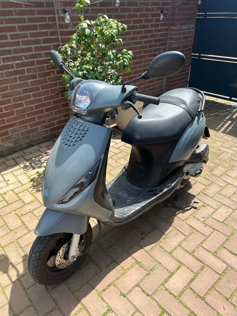 Piaggio Zip 4T uit 2016 - Eerste eigenaar, Ophalen, Gebruikt, Benzine, Zip