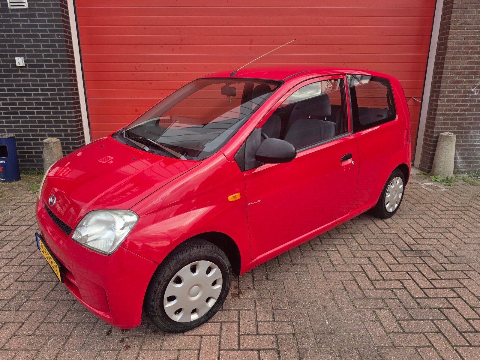 Daihatsu cuore 1.0 osaka 3d 2003 rood, Auto's, 600 kg, 18 €/maand, 989 cc, Handgeschakeld
