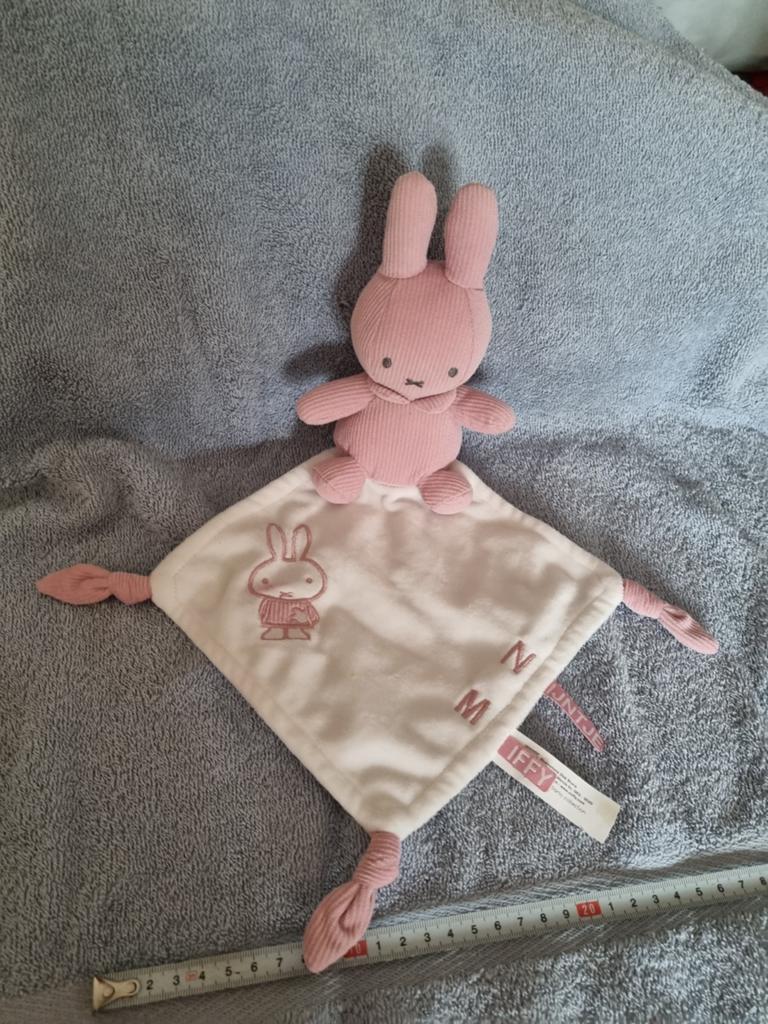 Nijntje miffy knuffel doekje rib nr 31, Ophalen of Verzenden, Zo goed als nieuw, Konijn