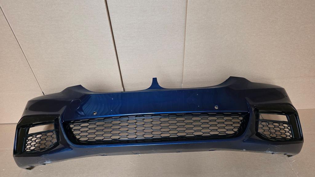 Voorbumper BMW 5 Serie G30 G31 M Pakket 6xPDC 51118064928, Gebruikt, -, Voor, Ophalen of Verzenden