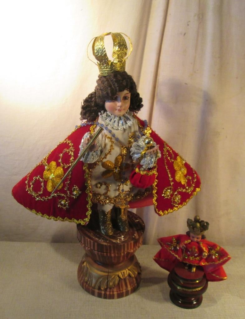 2 Oude aangeklede Figuren op Sokkel - Koningin en Prinsje, Ophalen of Verzenden