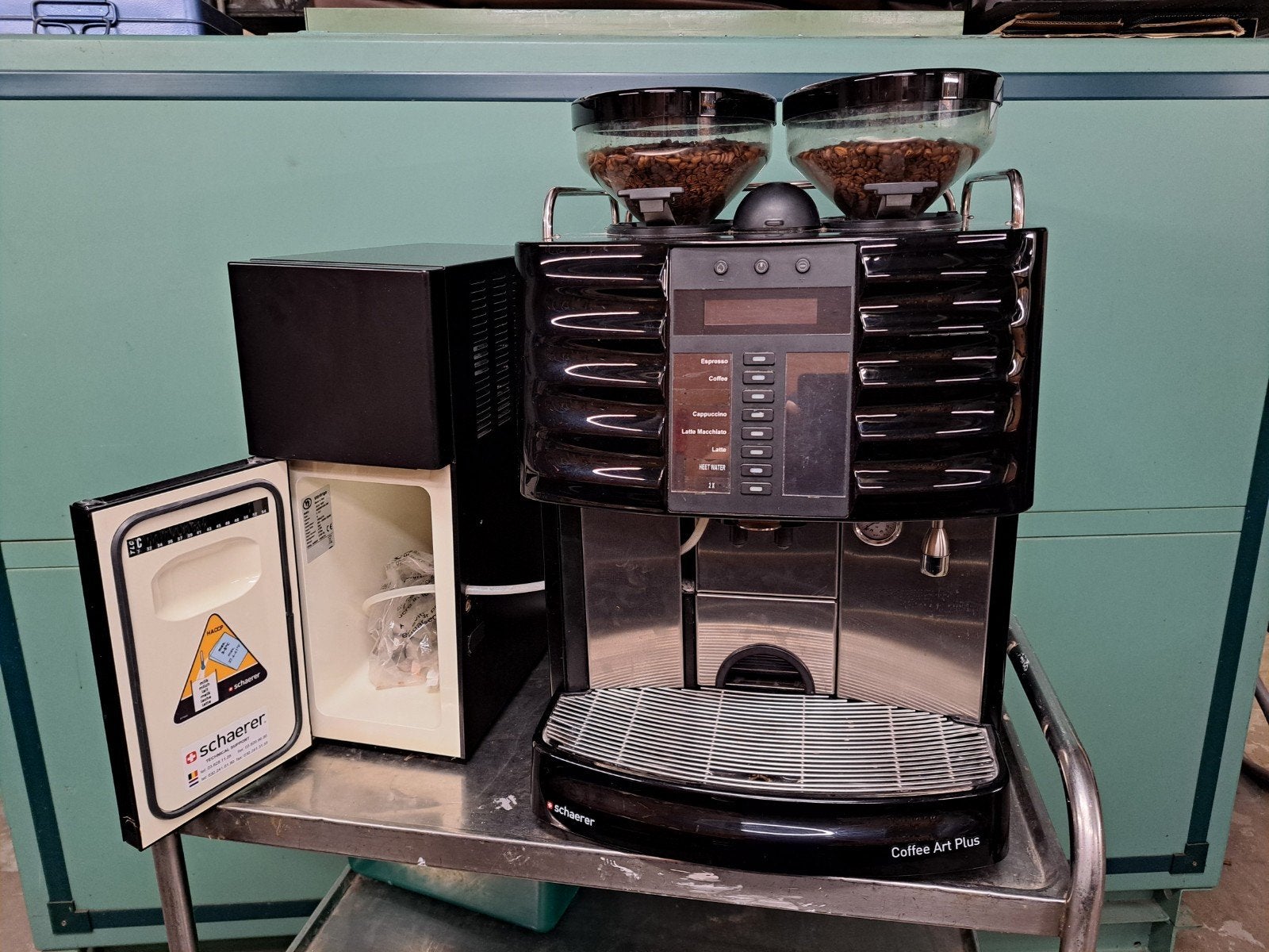 Koffiemachine en melkkoeler professioneel, Witgoed en Apparatuur, Koffiezetapparaten, Ophalen, Koffiemachine