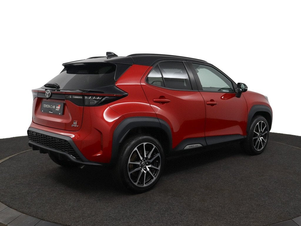 Toyota Yaris Cross 1.5 Hybrid 130 GR SPORT | Leder/Alcantara, Auto's, Toyota, 12 maanden, Gebruikt, 1490 cc, Bedrijf