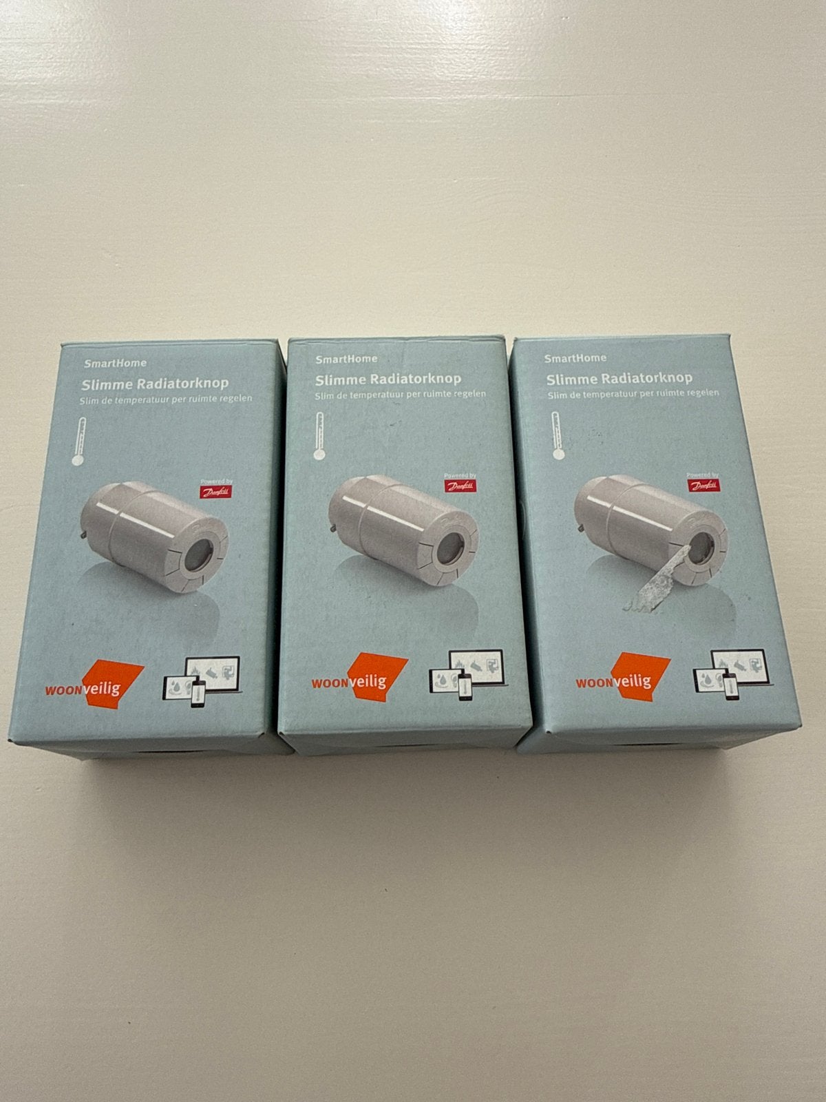 3 Woonveilig Slimme Radiatorknoppen - Zeer goede staat, Ophalen of Verzenden, Zo goed als nieuw, Thermostaat