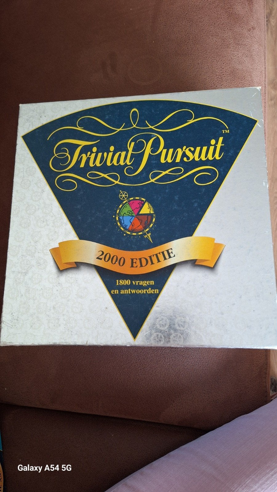 Trivial Pursuit 2000 Editie Bordspel, Drie of vier spelers, Ophalen of Verzenden, Zo goed als nieuw, Parker Brothers