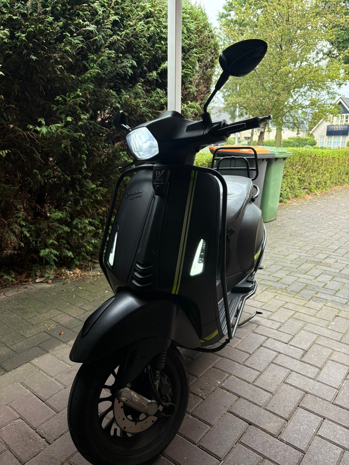 Vespa Sprint 2017 scooter, Fietsen en Brommers, Scooters | Vespa, Ophalen, Zo goed als nieuw, Benzine, Vespa S