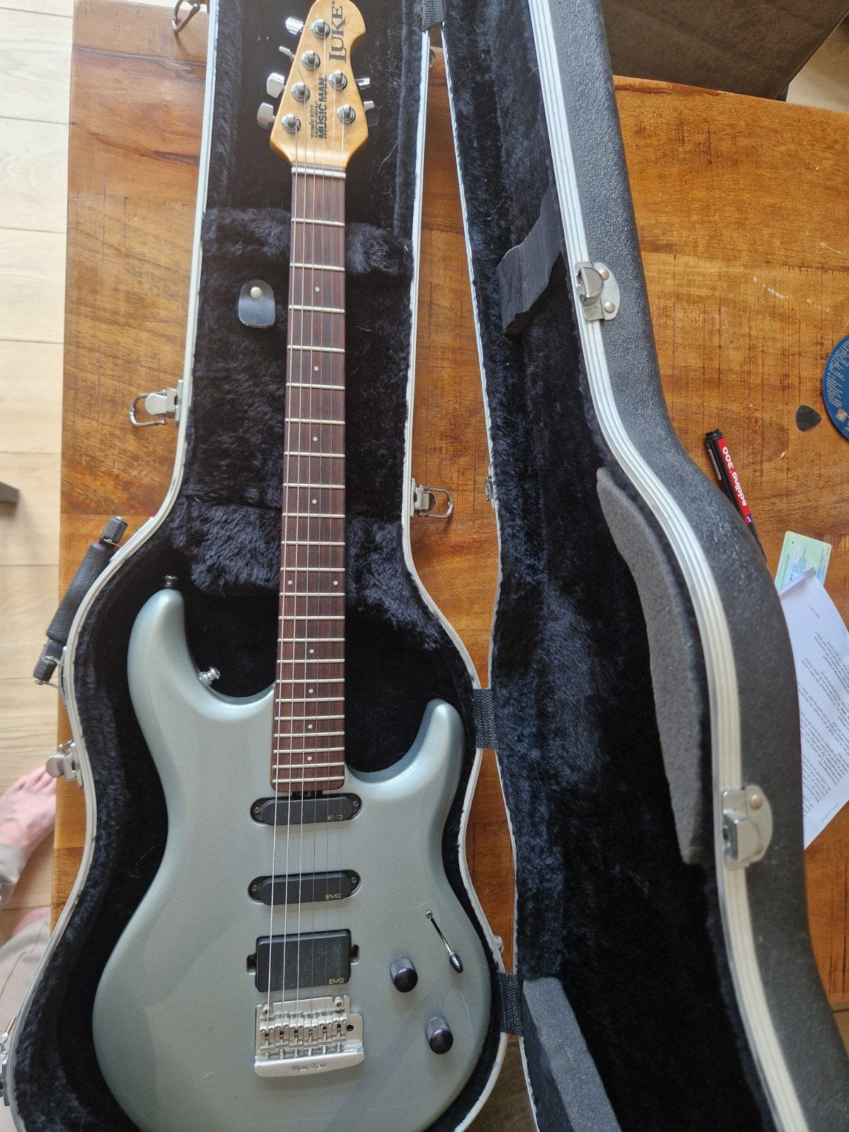 Ernie Ball Music Man Luke lI elektrische gitaar, Ophalen of Verzenden, Gebruikt, Solid body, Overige merken