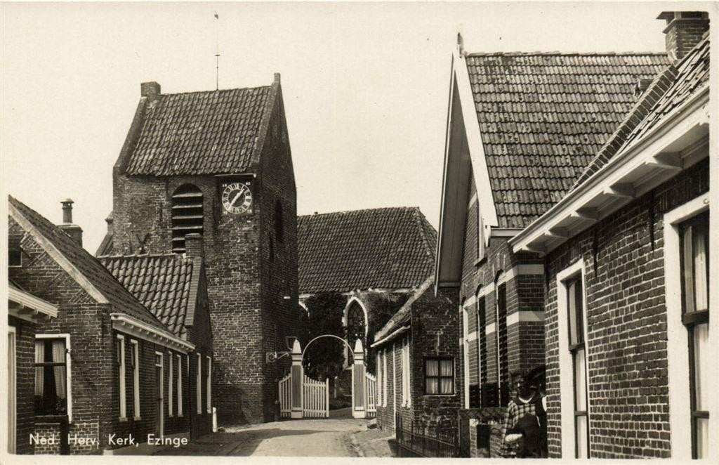 Ned. Herv. Kerk, Ezinge - dorpsgezicht - ongelopen, Verzenden, 1940 tot 1960, Ongelopen, Groningen