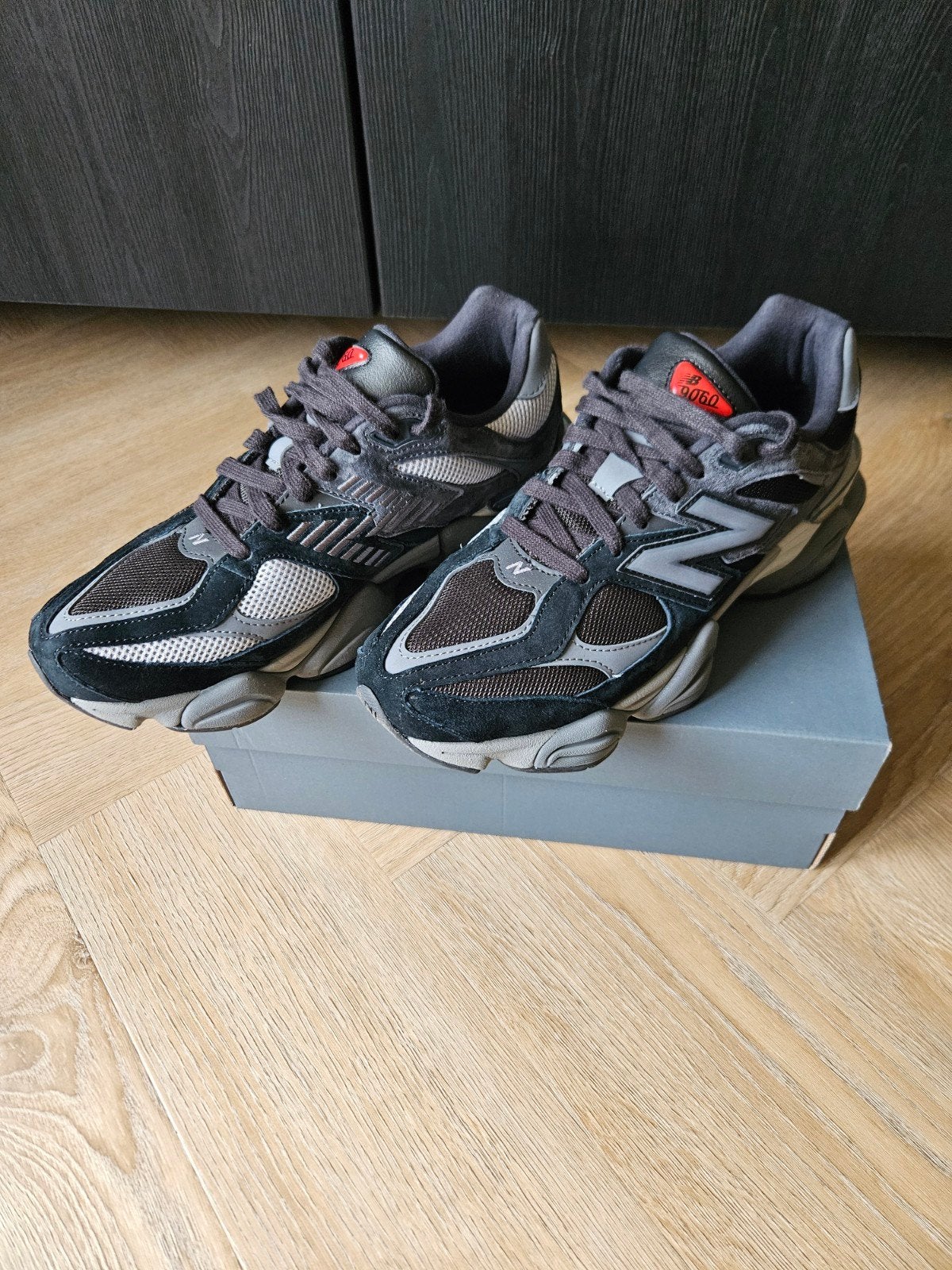 New Balance 9060 - maat 44, Ophalen of Verzenden, Nieuw, Overige kleuren