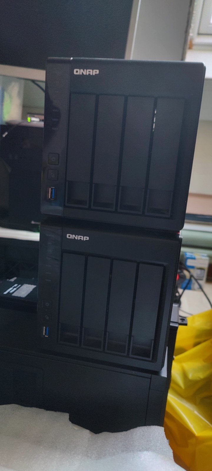 qnap ts-451+ 8GB ram. 2 Stuks, Ophalen of Verzenden, Gebruikt