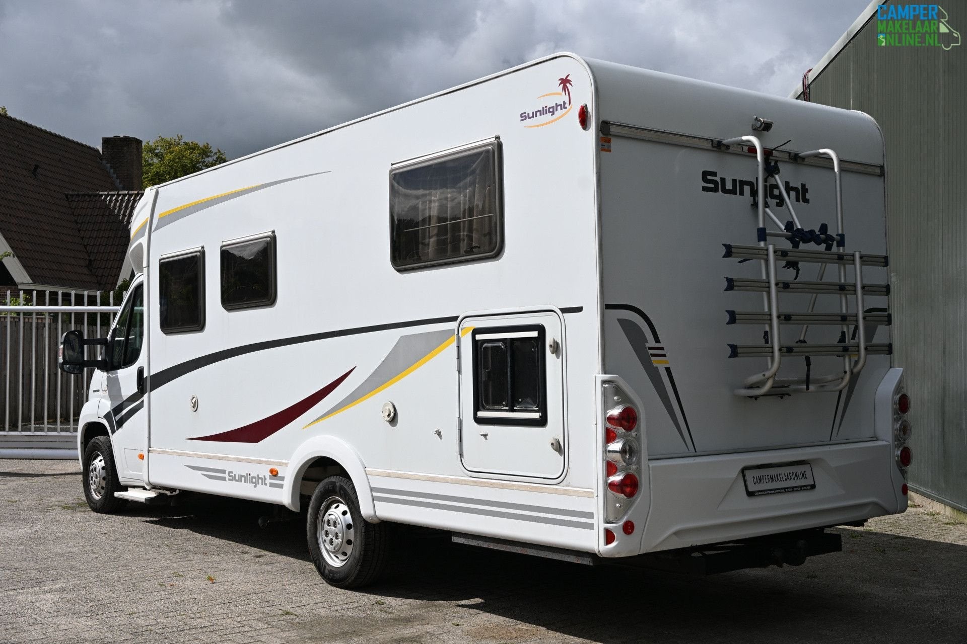 Sunlight T 68 Enkele bedden Fietsendrager, Sunlight, 7 tot 8 meter, Bedrijf, Half-integraal
