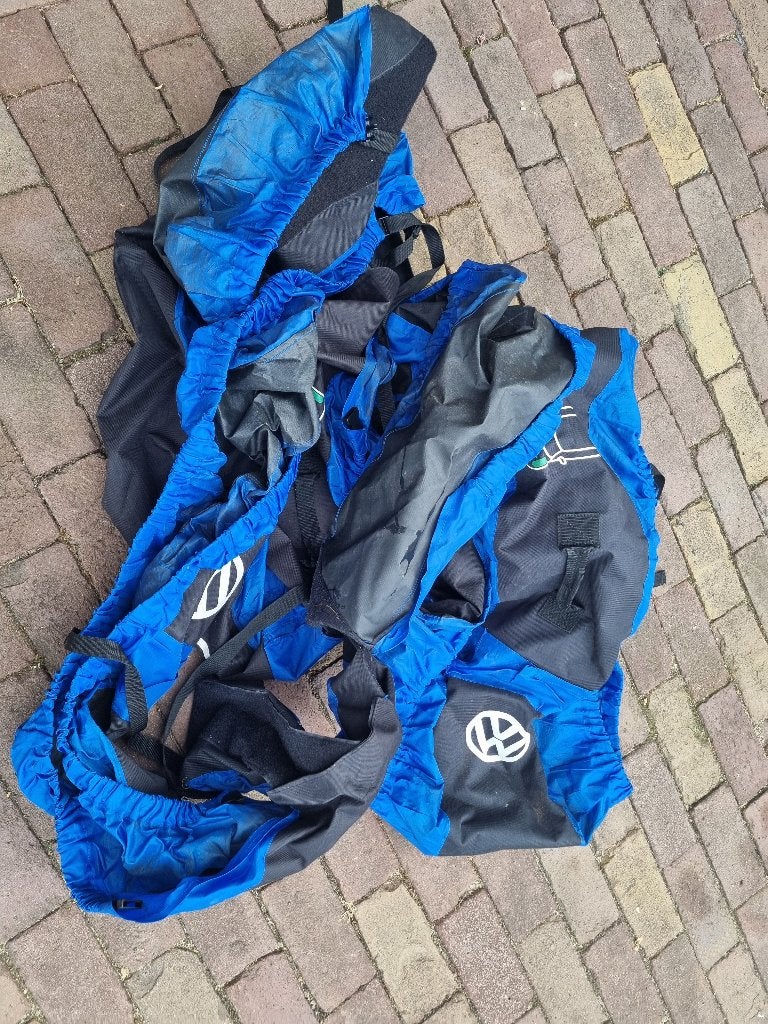 set van 4 hoezen  . deze zijn voor VW  andere kunnen ook, Ophalen of Verzenden, Zo goed als nieuw, Universeel