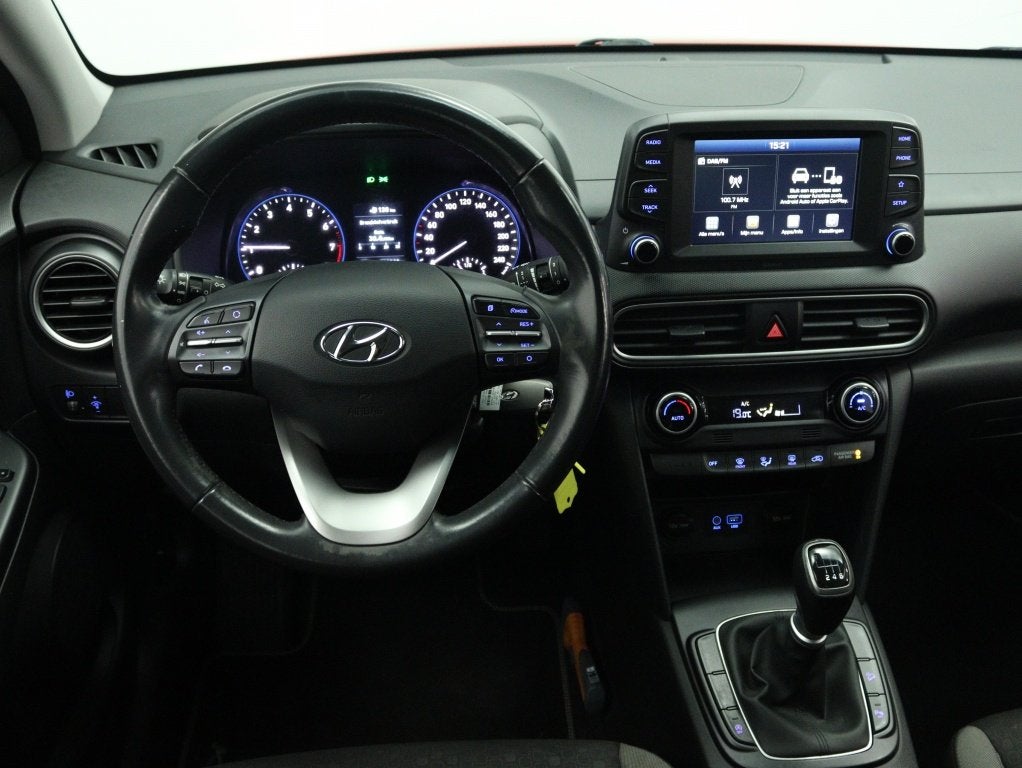Hyundai KONA 1.0T Comfort | Trekhaak | Carplay navigatie | C, Auto's, Hyundai, Keurmerk '100% Onderhouden', 12 maanden, Stof, Gebruikt
