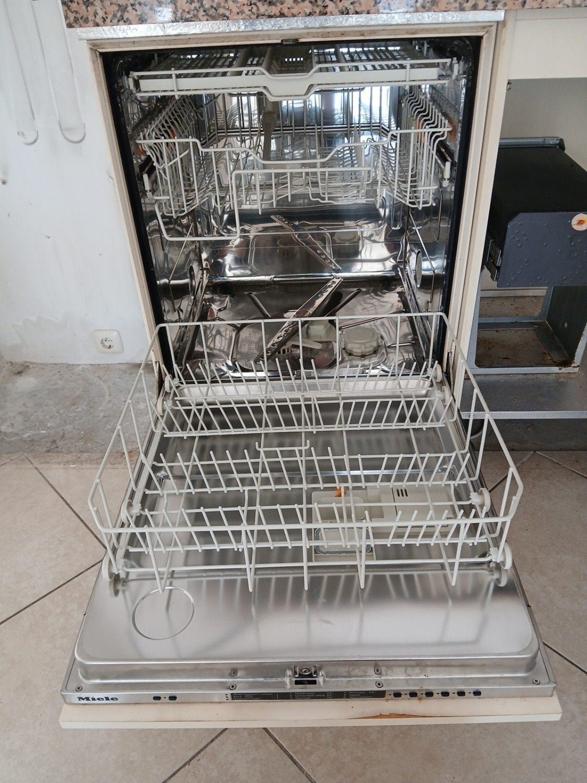 Miele vaatwasser, Witgoed en Apparatuur, Vaatwasmachines, Ophalen, Inbouw, Minder dan 85 cm