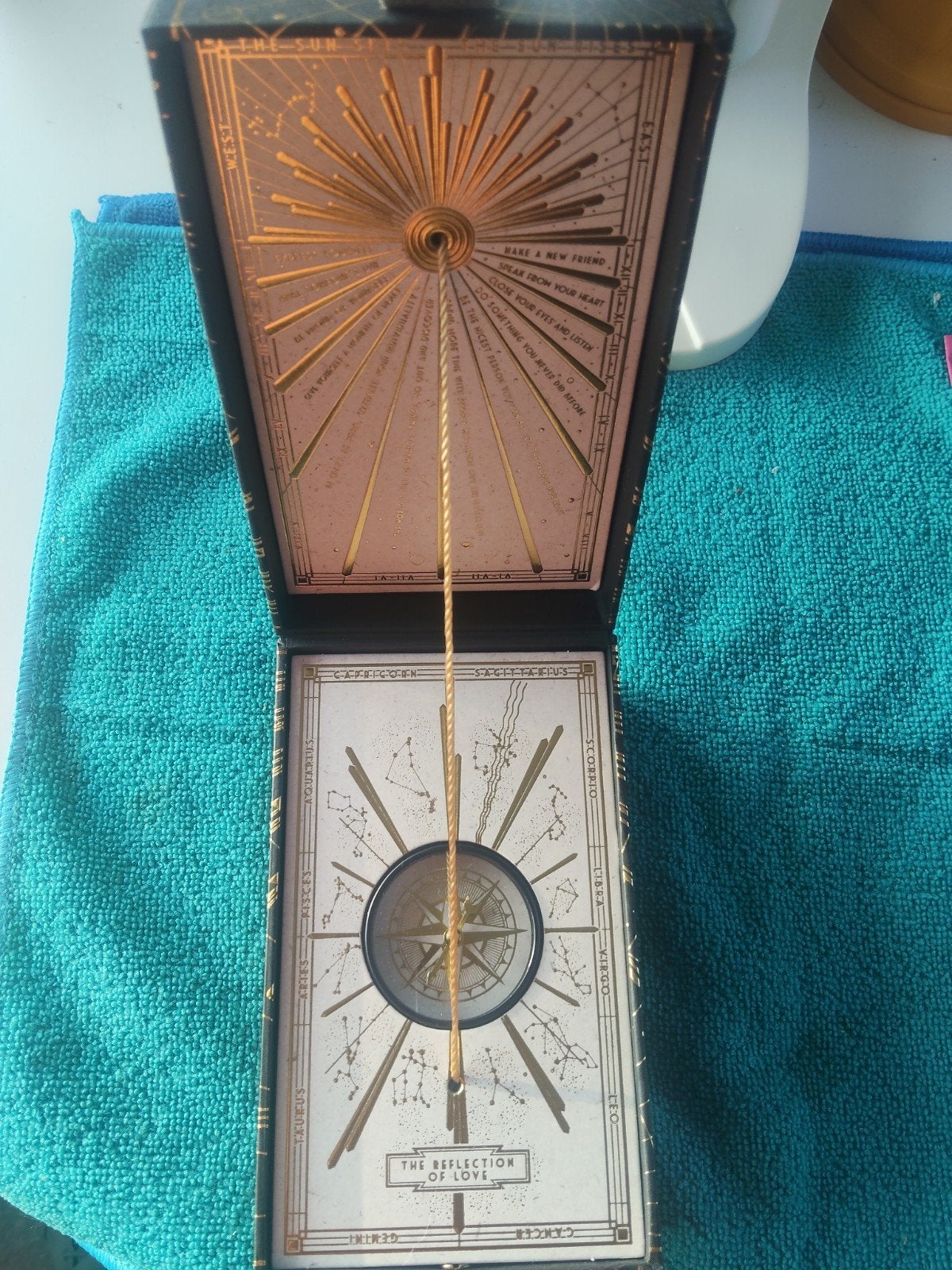 Originele Tomorrowland 2022 Treasure Case - The Reflection, Ophalen