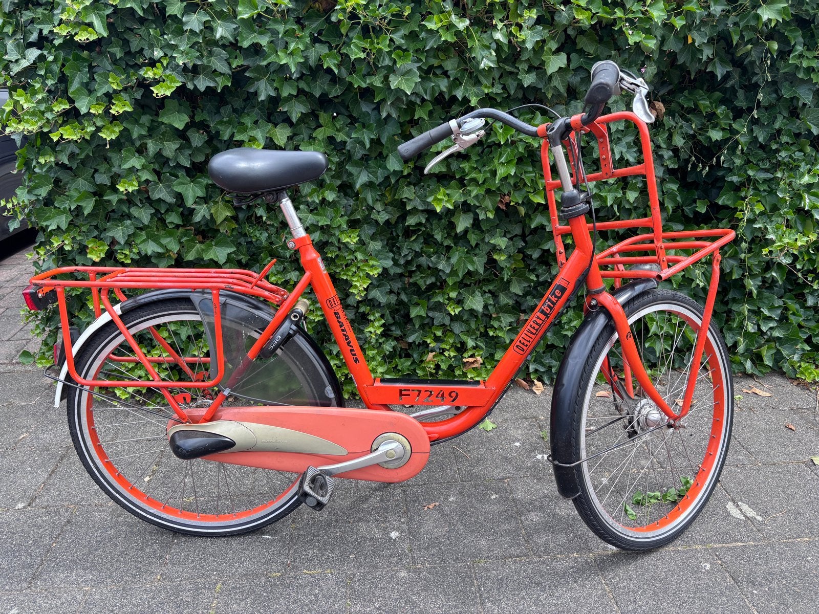 Batavus Delivery Bike - 26 inch, handrem,versnelling en slot, Fietsen en Brommers, Fietsen | Heren | Herenfietsen, Versnellingen