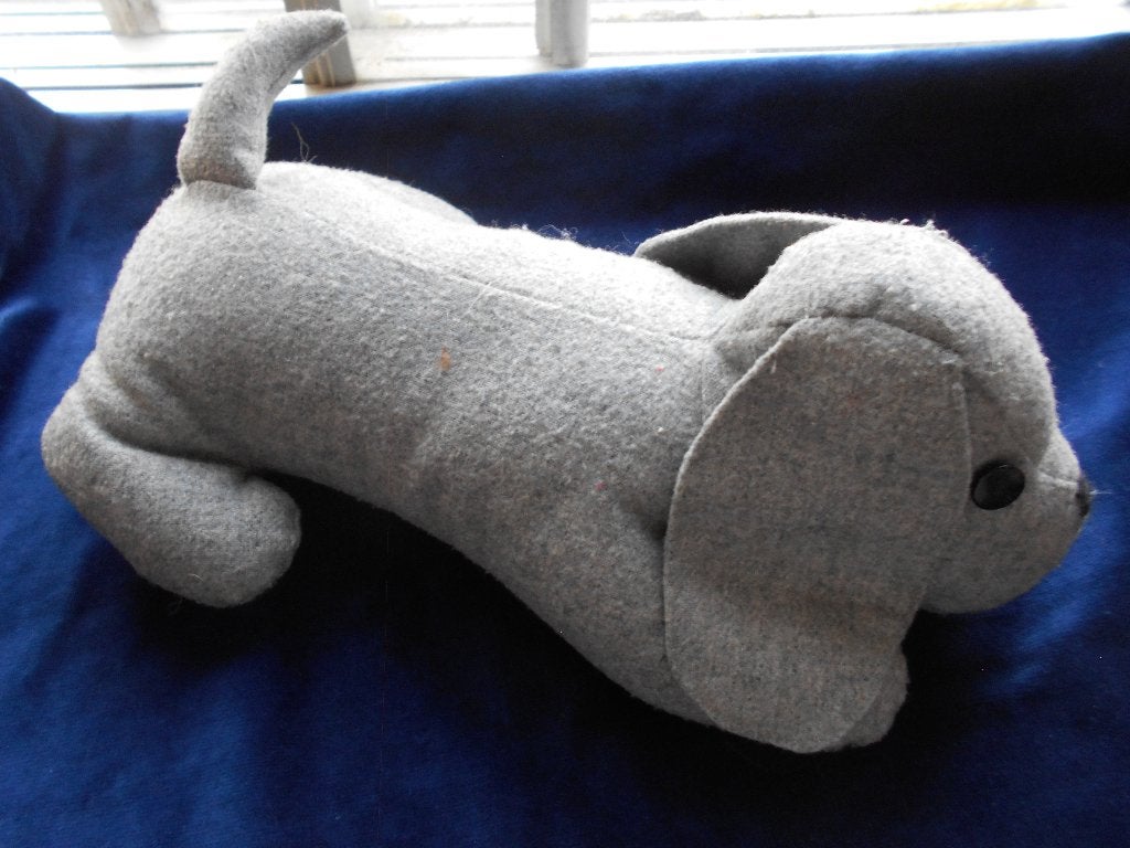 Knuffel van een teckel, nu 0,50., Gebruikt, Grijs, Middelgroot (20 tot 80 cm), Hond