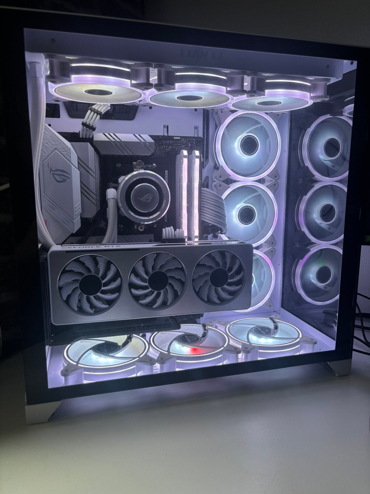 Gaming pc Rtx 3060 ti & ryzen 5 5600x incl waterkoeling., Computers en Software, Ophalen, Zo goed als nieuw