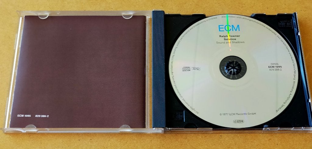 Ralph Towner Solstice Sound and Shadows CD 1977/199? ECM, Ophalen of Verzenden, Zo goed als nieuw, Jazz