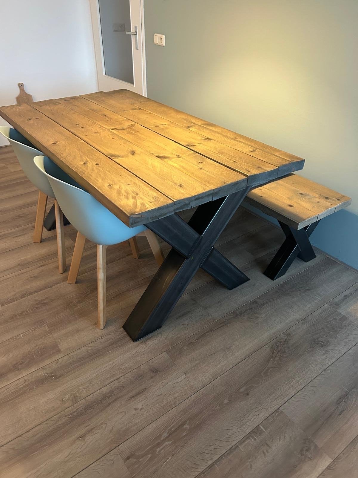 Eettafel met bankje en stoelen (industrieel), Huis en Inrichting, Tafels | Eettafels, Ophalen, 50 tot 100 cm, Zo goed als nieuw