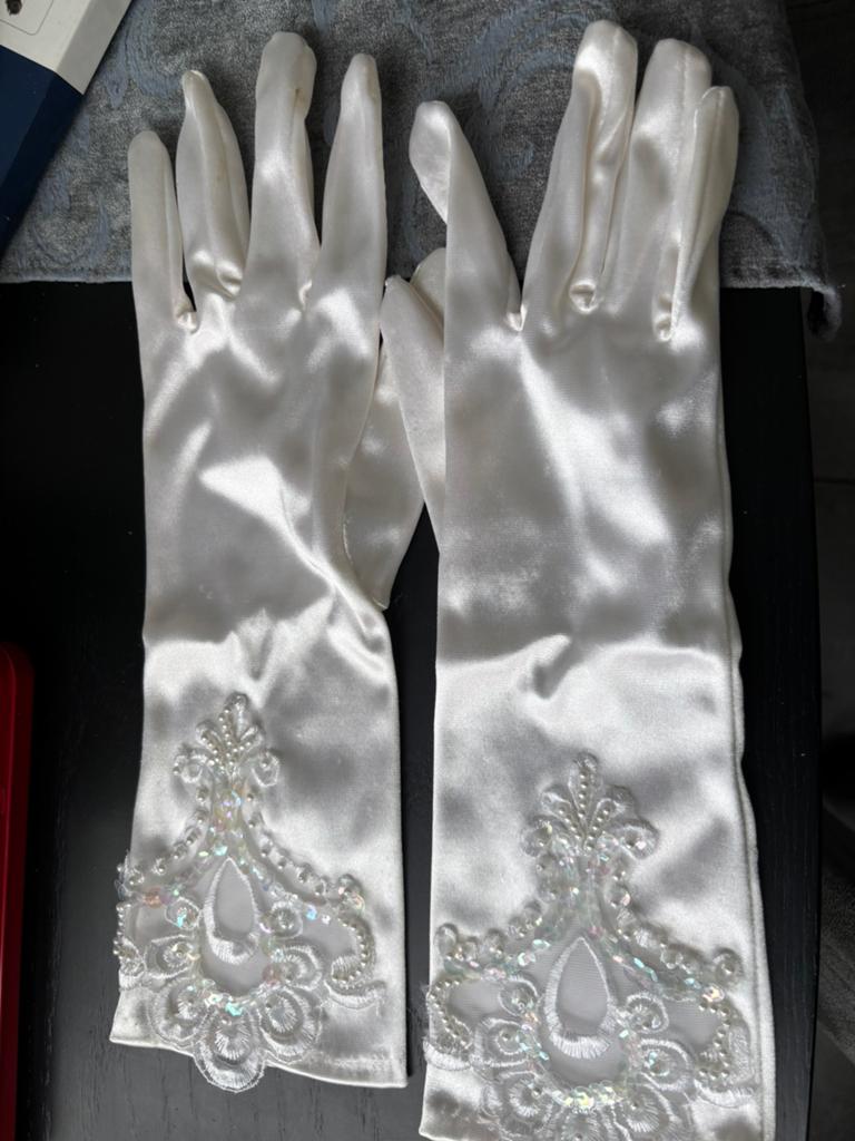 Trouwhandschoenen en haarstukje, Ophalen of Verzenden, Zo goed als nieuw, Wit, Accessoires