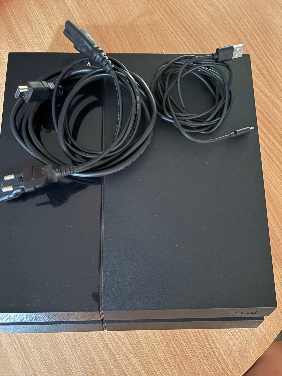 PlayStation 4 (PS4) met 1 controller en kabels, Spelcomputers en Games, Spelcomputers | Sony PlayStation 4, Ophalen, Met 1 controller