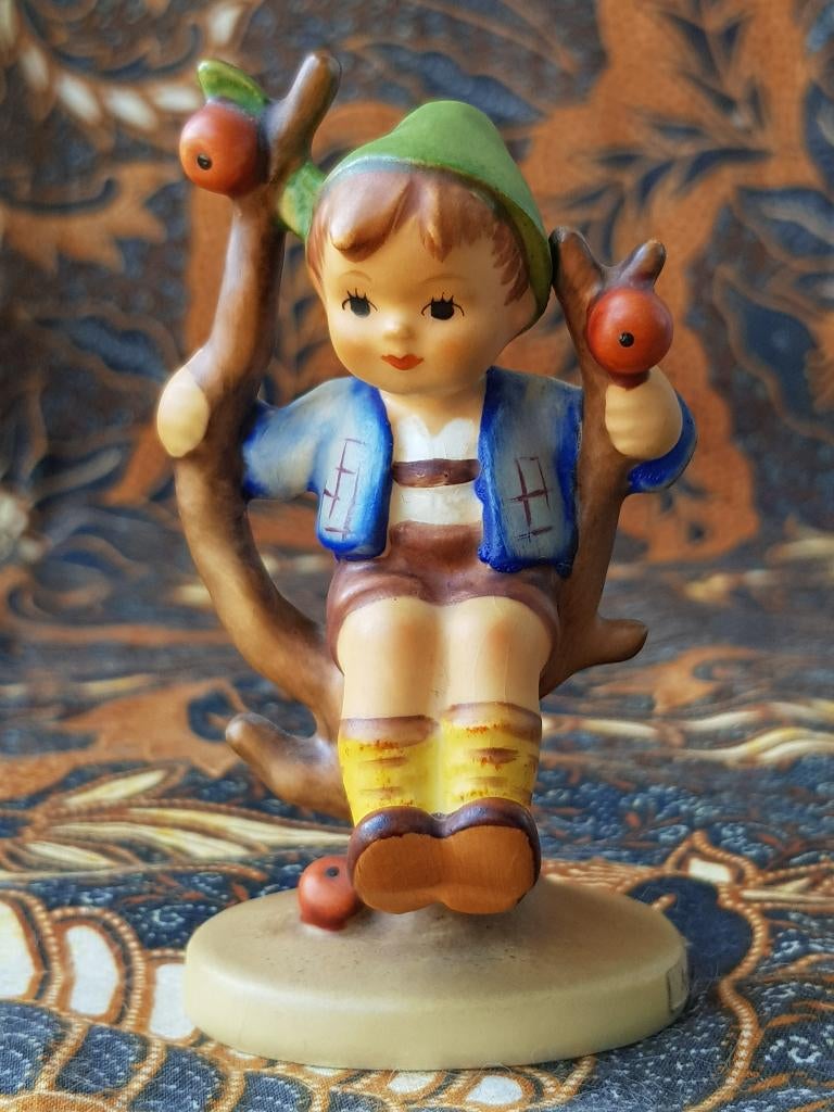 Mooi oud vintage Goebel Hummel beeldje uit Duitsland 9,8 cm., Ophalen of Verzenden