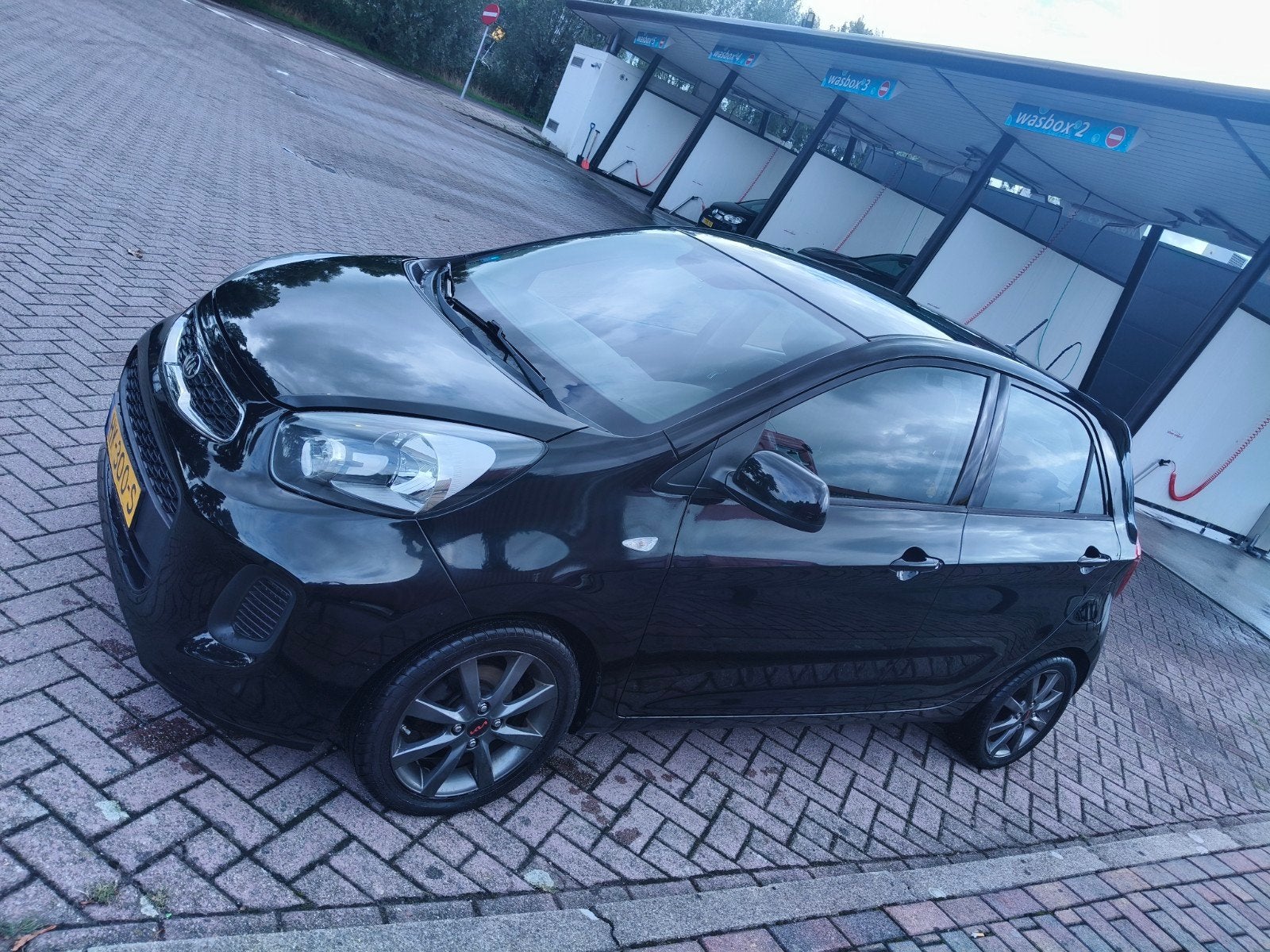 Kia Picanto 1.0 Cvvt 5-DRS LPG 2015 Zwart, Auto's, Voorwielaandrijving, 37 €/maand, Zwart, Origineel Nederlands
