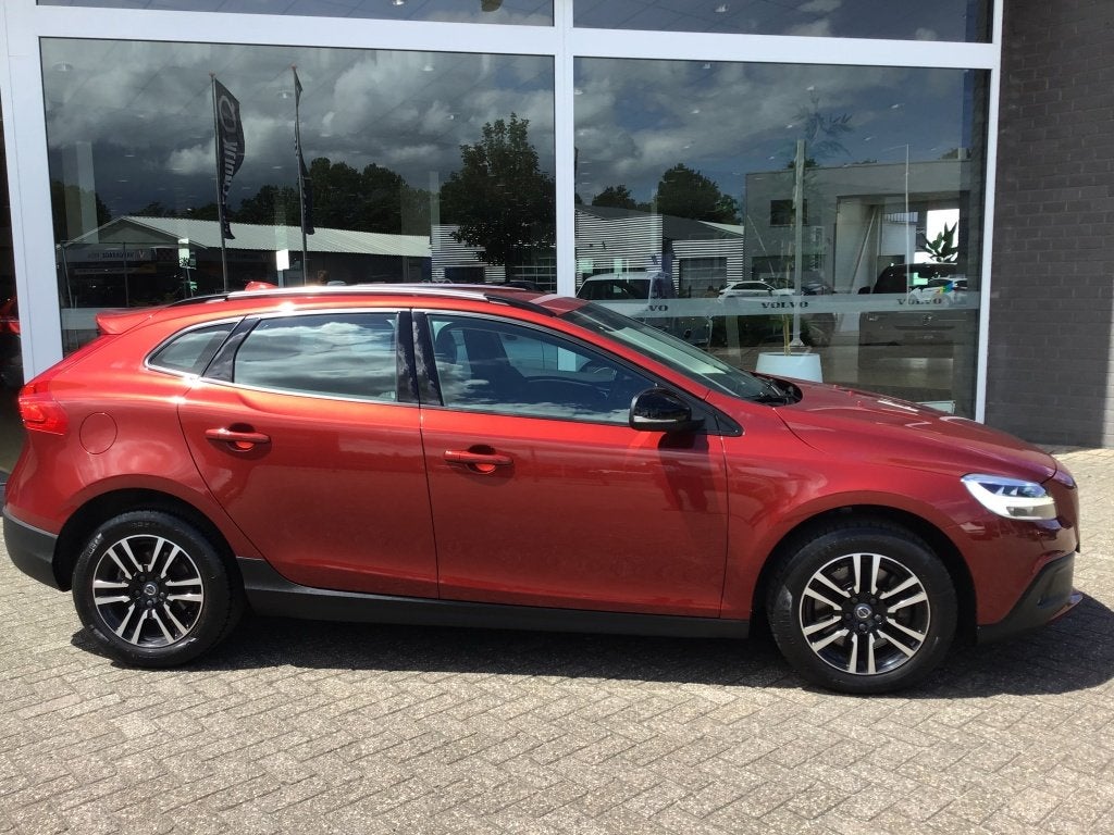 Volvo V40 Cross Country 1.5 T3 Nordic+ nieuwstaat 1e eigenaa, Auto's, Volvo, Stof, 700 kg, Origineel Nederlands, V40