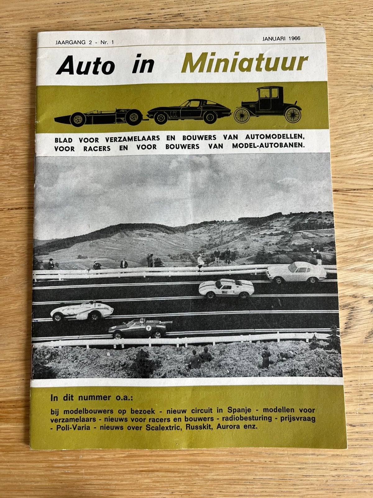 Auto in miniatuur 1966 Tijdschrift, Ophalen of Verzenden, Zo goed als nieuw, Boek of Tijdschrift