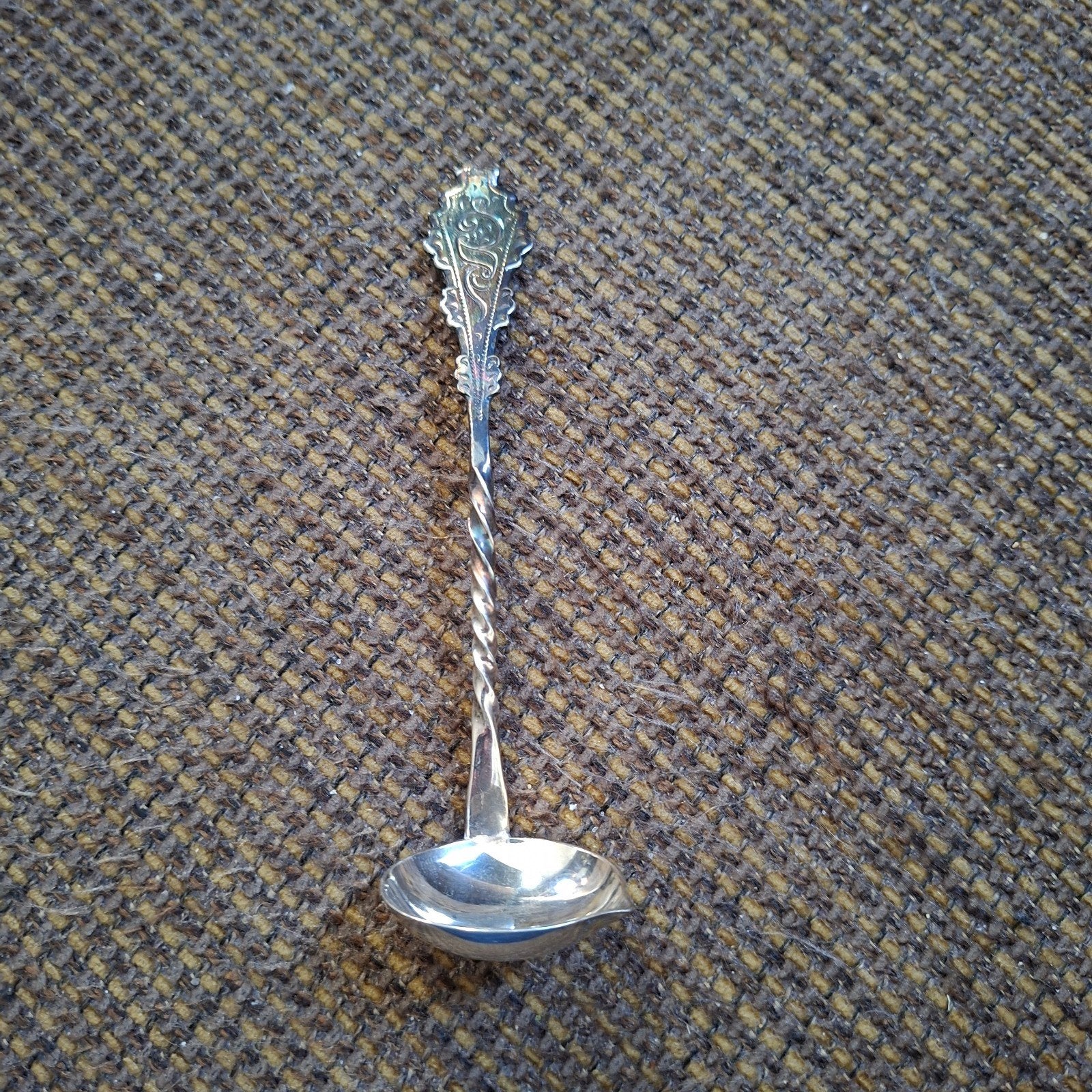 Antieke verzilverde roomlepel met gedraaide steel, Ophalen of Verzenden