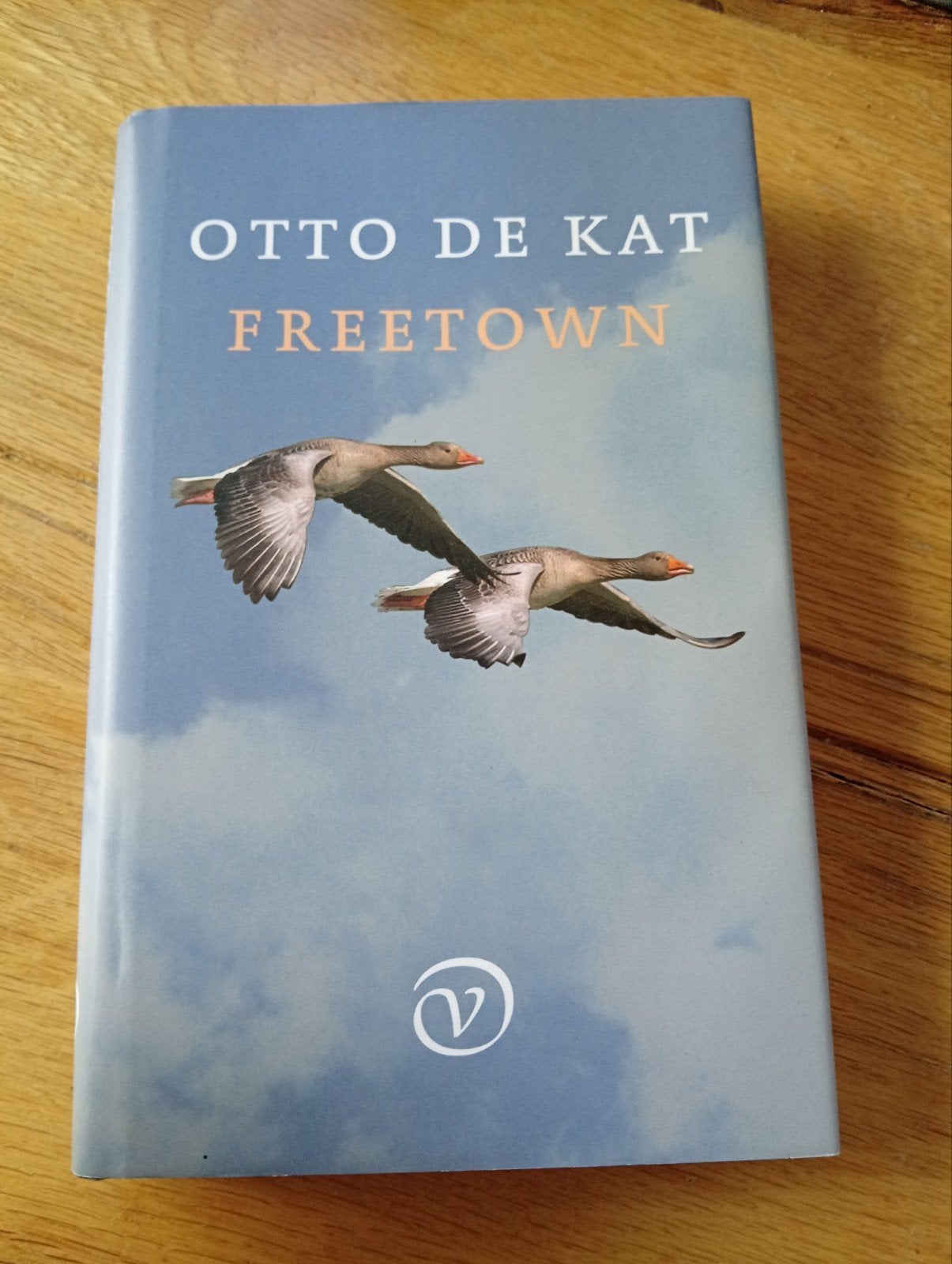 Freetown - Otto de Kat (Boek), Ophalen of Verzenden, Zo goed als nieuw, Otto de Kat, Nederland