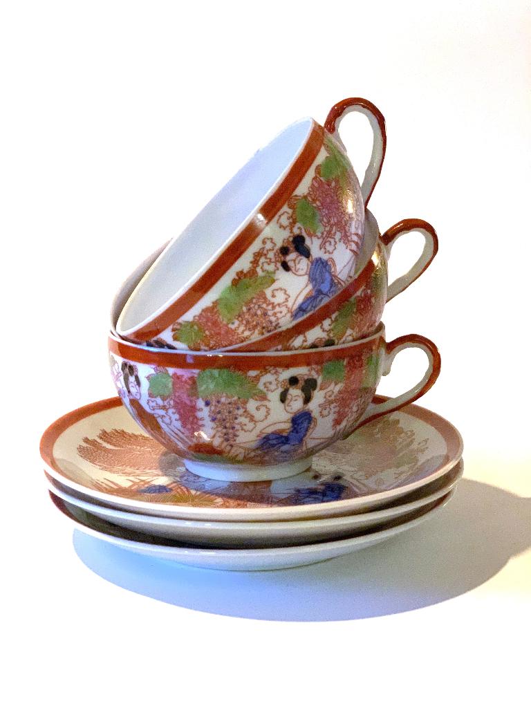 Vintage Japanse Thee Kopjes en Schotels (3) theekopje, Ophalen of Verzenden, Zo goed als nieuw, Porselein, Kop en/of schotel