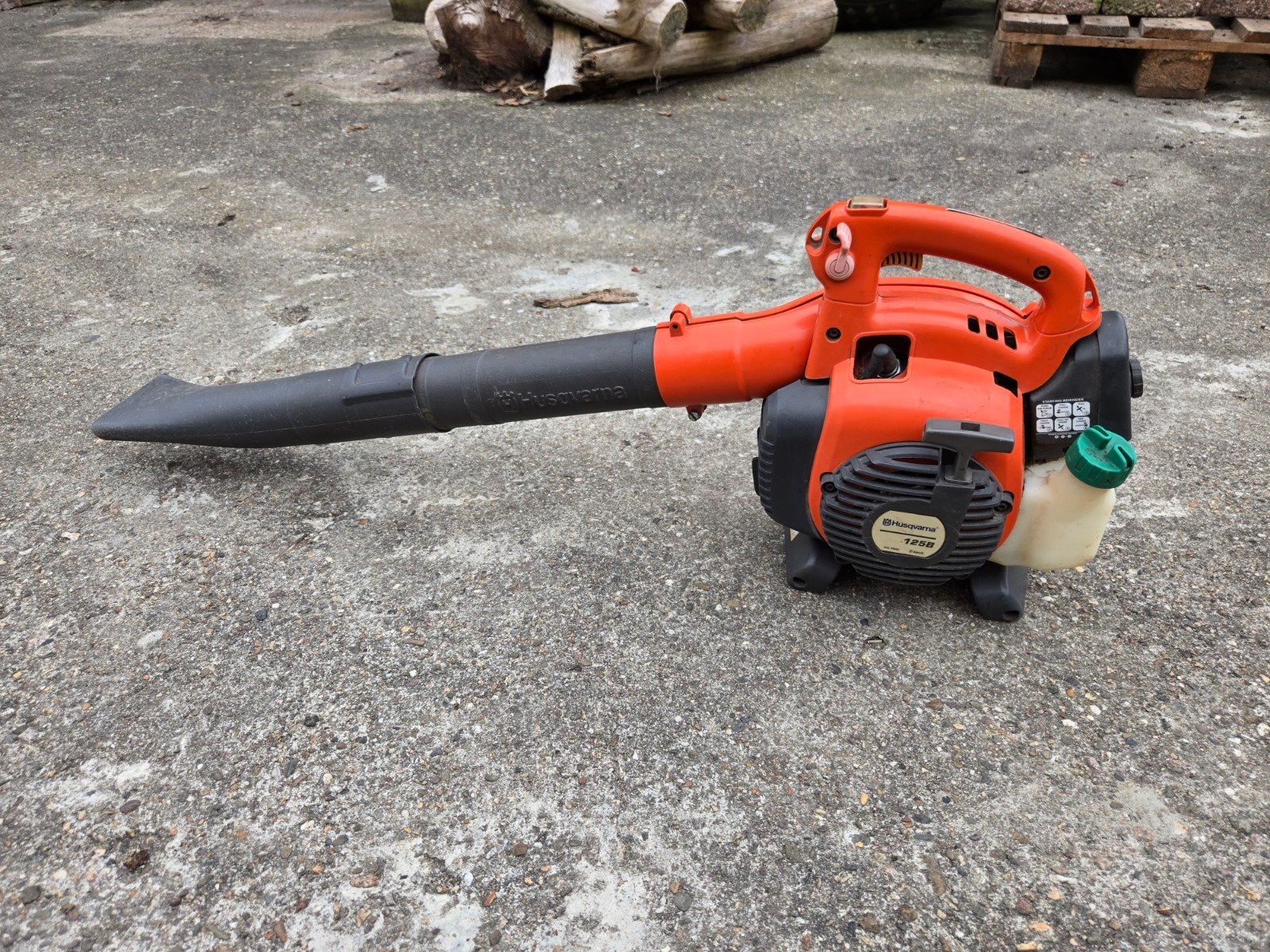Husqvarna 125B bladblazer Handgedragen | 125 B | Bj. 2011, Tuin en Terras, Bladblazers, Gebruikt, Handgedragen, Benzine, Ophalen of Verzenden
