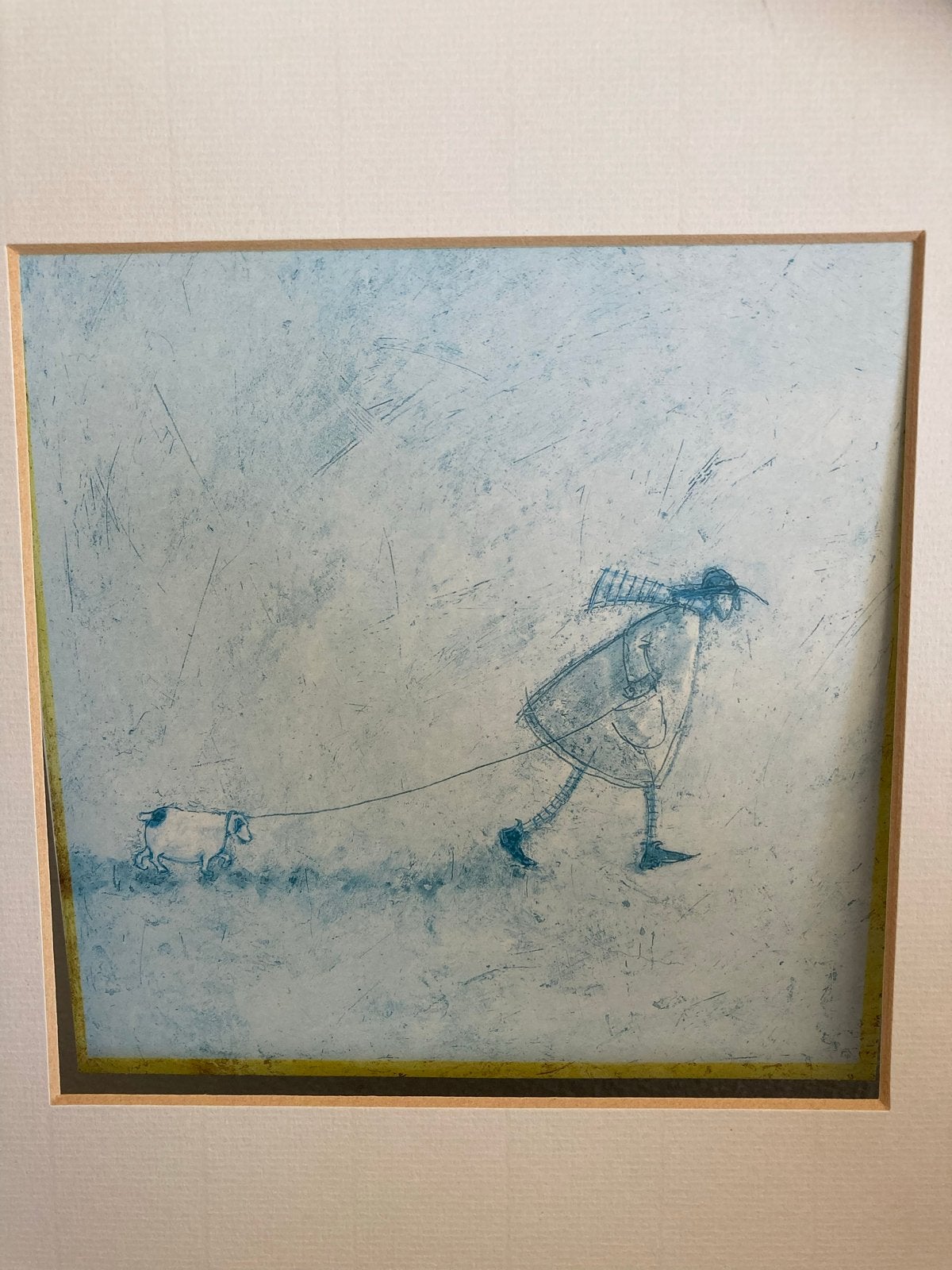 Sam Toft - Mr Mustard laat hond uit - Monochrome Kunstprint, Ophalen of Verzenden