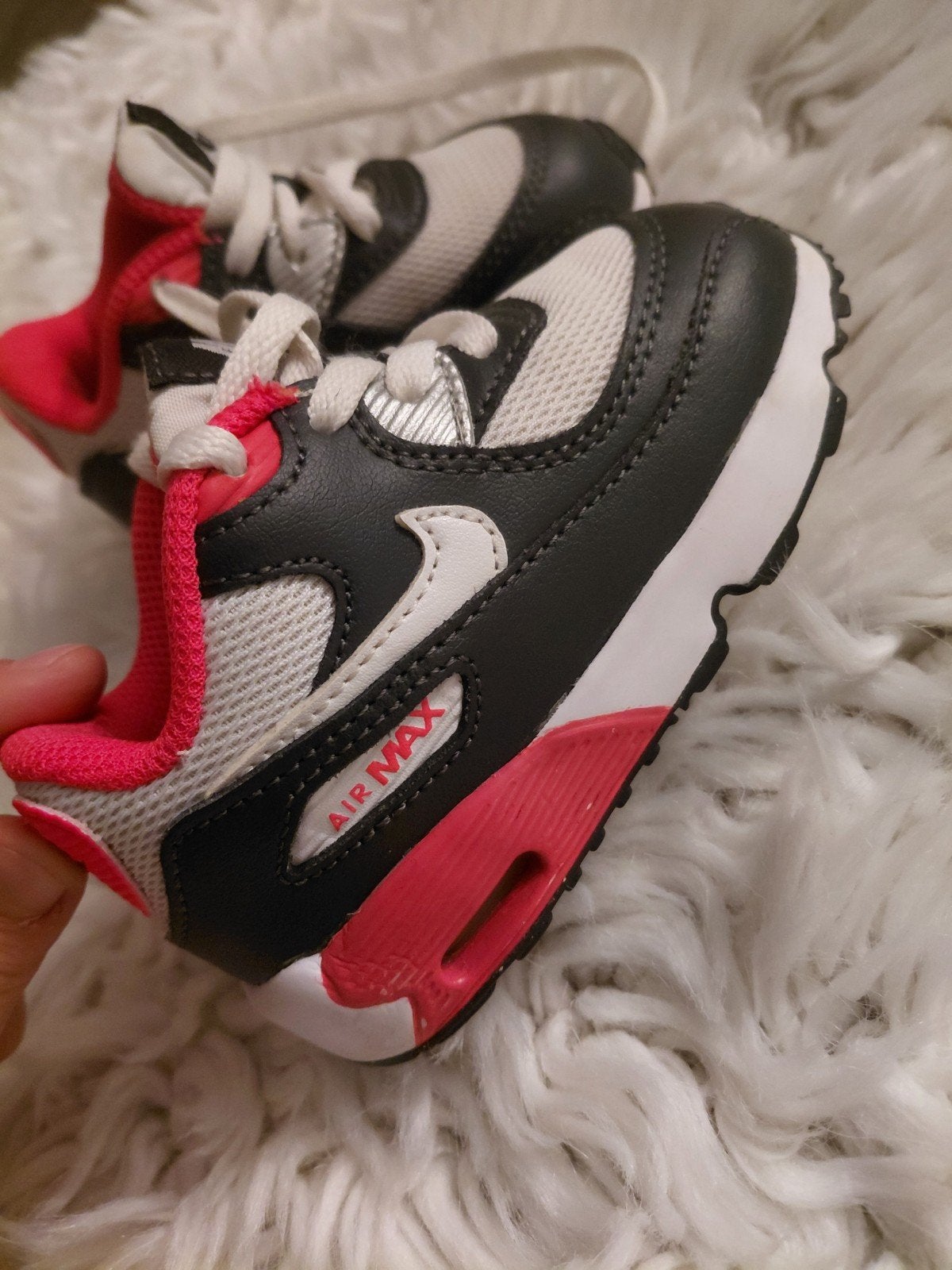 Mega schattige roze/donkergrijze mini Nike Air Max maat 22, Meisje, Sportschoenen, Ophalen of Verzenden, Zo goed als nieuw