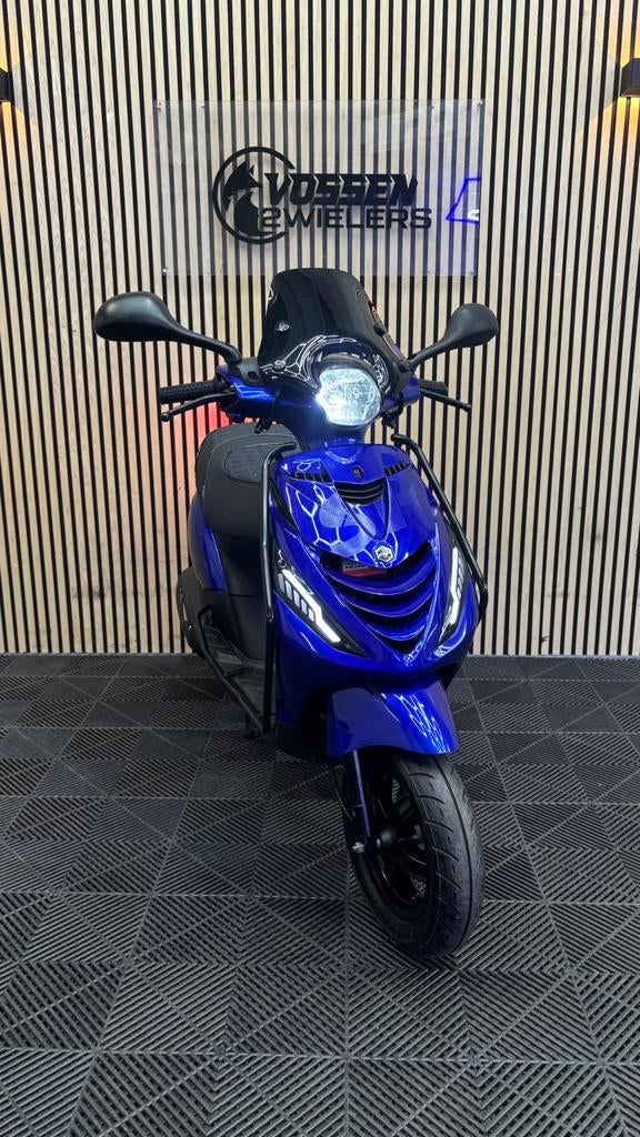 Piaggio Zip | Custom | Candy Blue | Full option | E4, Fietsen en Brommers, Scooters | Piaggio, Zip, Zo goed als nieuw, Benzine
