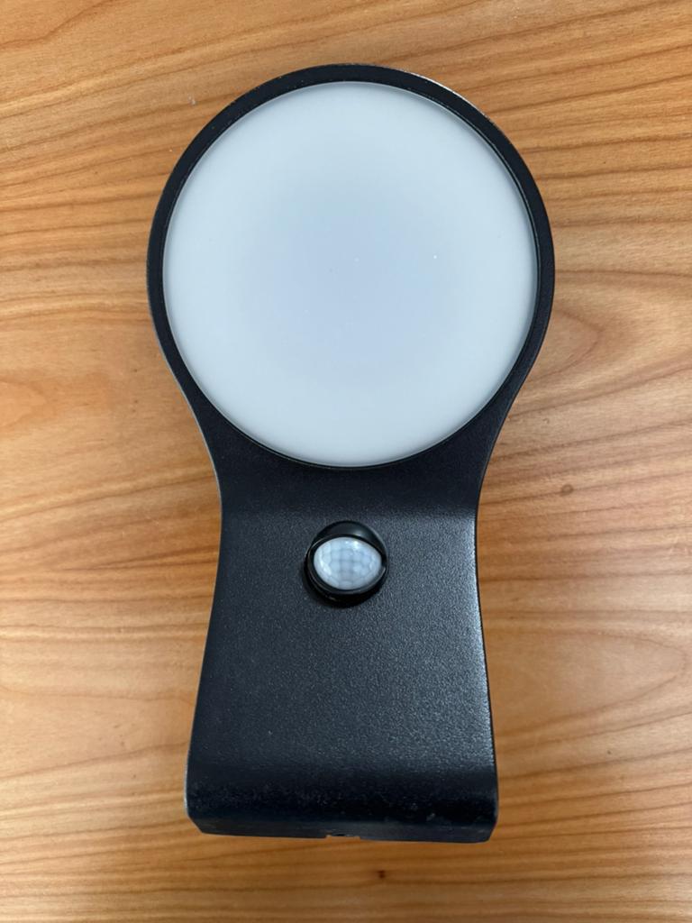 LED buitenlamp met ingebouwde sensor, Tuin en Terras, Buitenverlichting, Bewegingssensor, Gebruikt, Minder dan 50 watt, Wandlamp