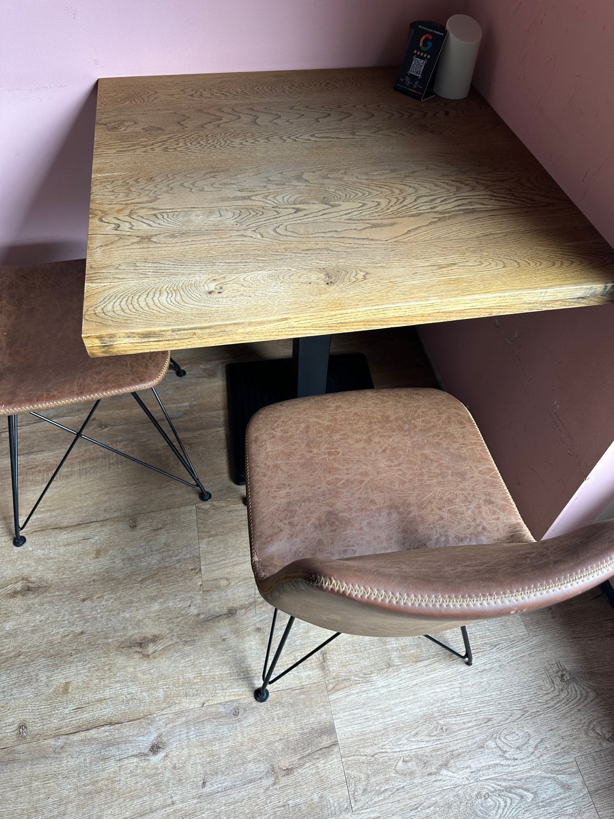 6 Horecatafels 80x80 en 16 bruine horecastoelen, Bruin, Ophalen of Verzenden, Zo goed als nieuw, Leer