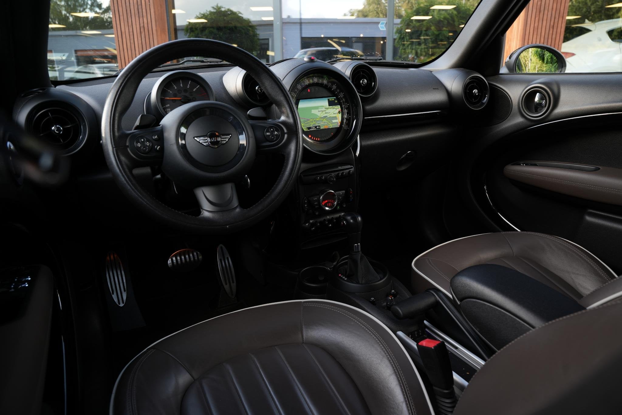MINI Countryman 1.6 Cooper S ALL4 Pepper Xenon Leer Stoelver, Automaat, Euro 6, Vierwielaandrijving, 1000 kg
