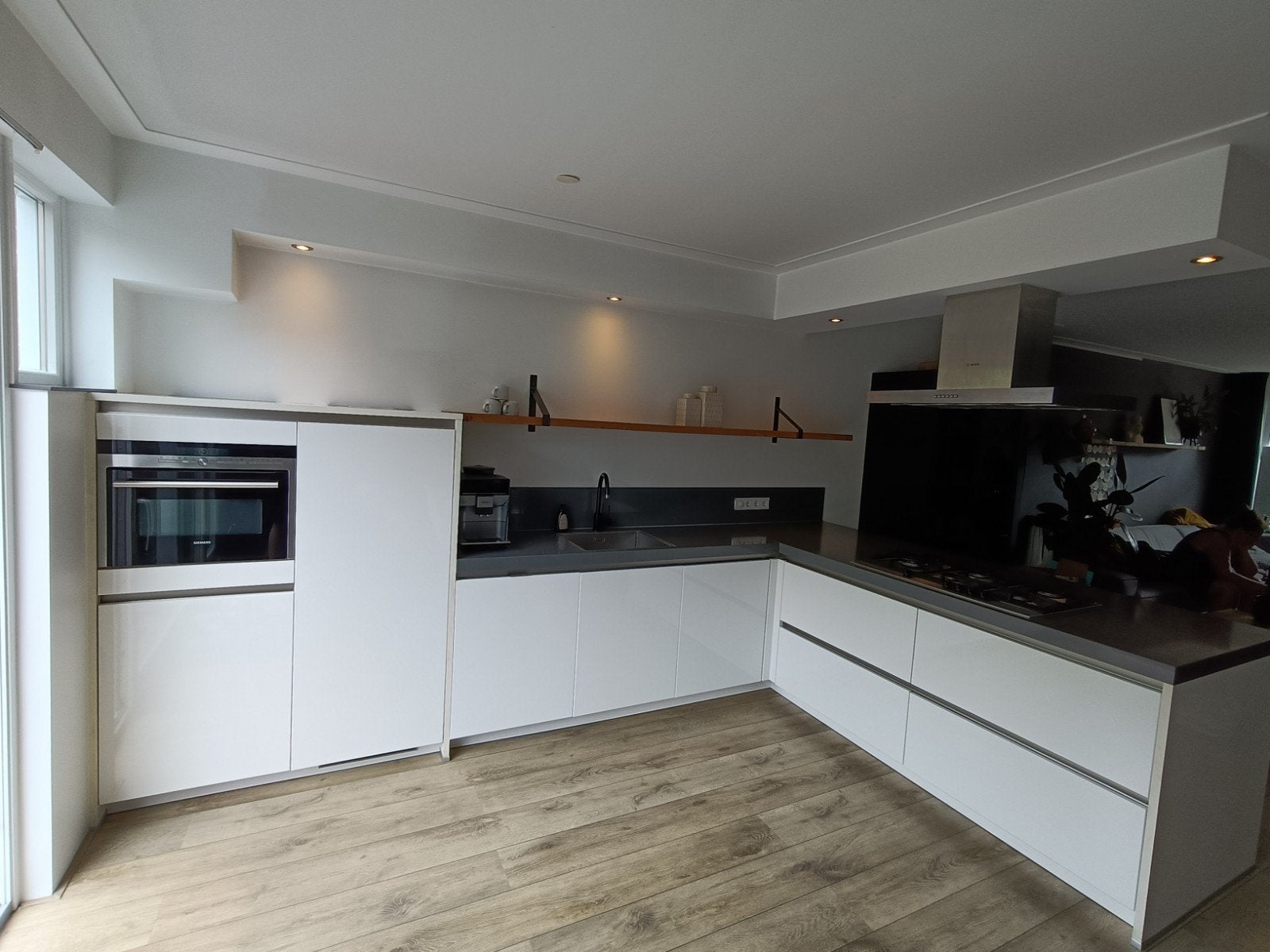 Te koop: mooie luxe keuken met composiet blad, Huis en Inrichting, Keuken | Complete keukens, Ophalen, Gebruikt, Hoekkeuken, Greeploos