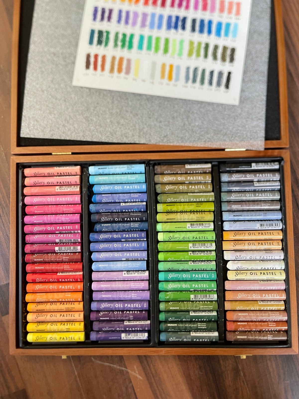Mungyo Gallery Artists Oil Pastels - 72 kleuren houten kist, Hobby en Vrije tijd, Ophalen of Verzenden, Zo goed als nieuw, Overige typen